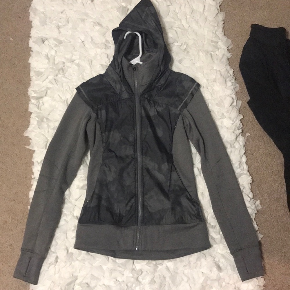 LULU LEMON Light jacket!